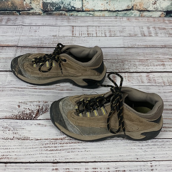 Earth Shoes - Earth shoe black & tan sneakers Sz 6 1/2